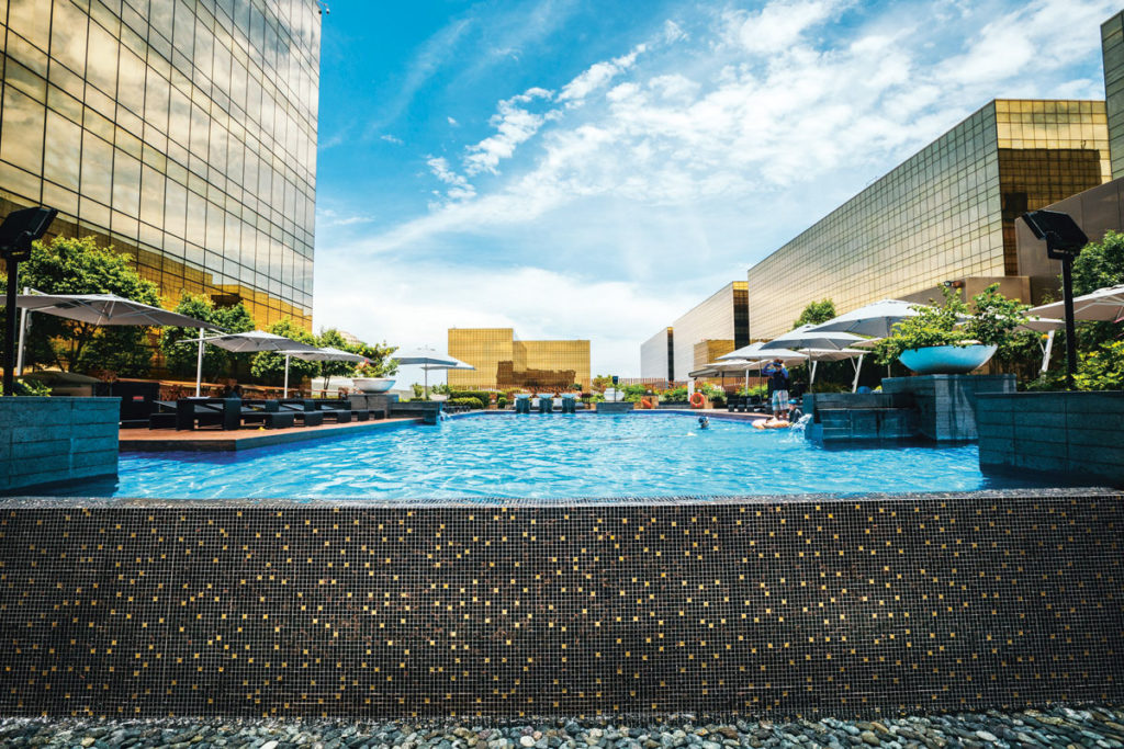 5-star facility: Hyatt City of Dreams Manila's outdoor pool