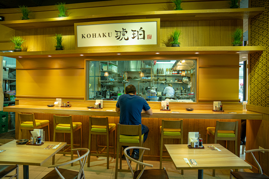 Tendon Kohaku is one of the few tempura specialty shops in Manila
