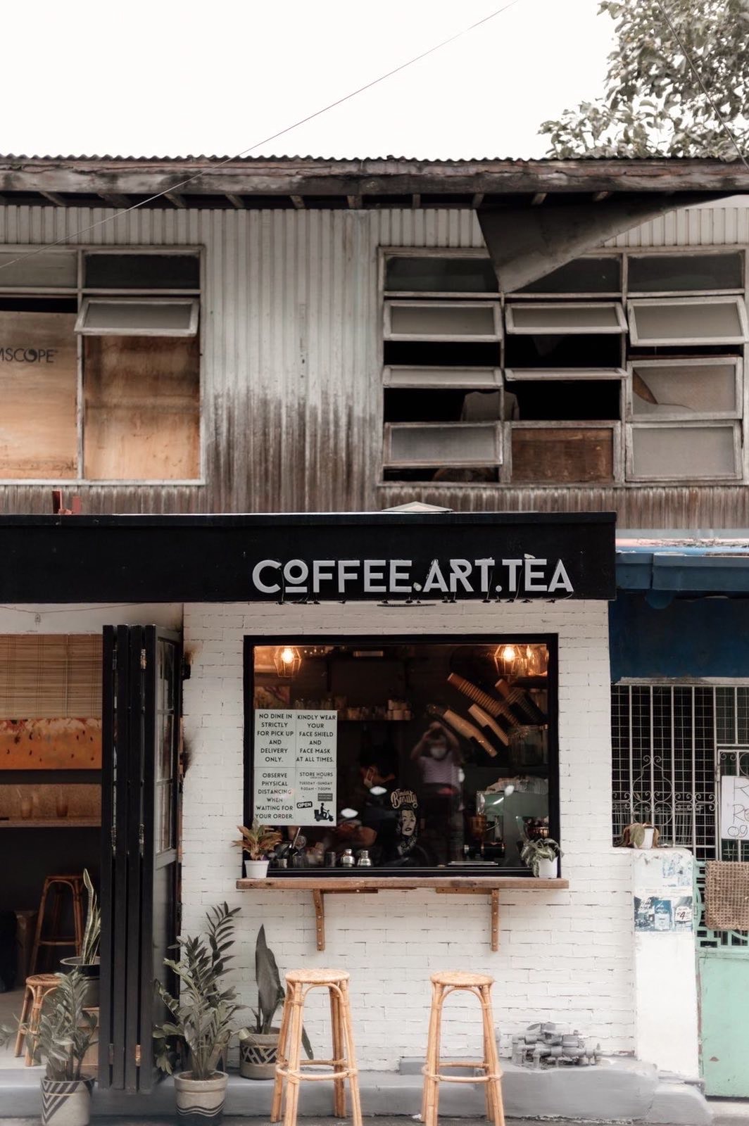 At any given time, restrictions permit Coffee Artea to house 10 customers—four inside and six outside