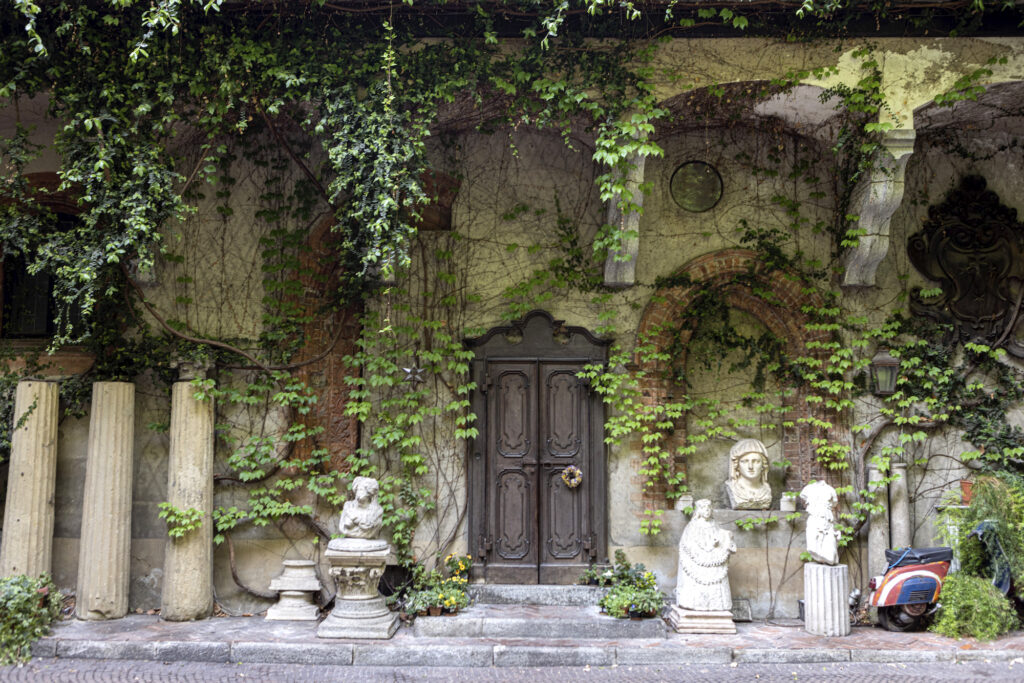 The entrance to Leonardo’s Vineyards in Milan requires you to pass through this courtyard. People still live here so visitors are advised to keep noise to a minimum