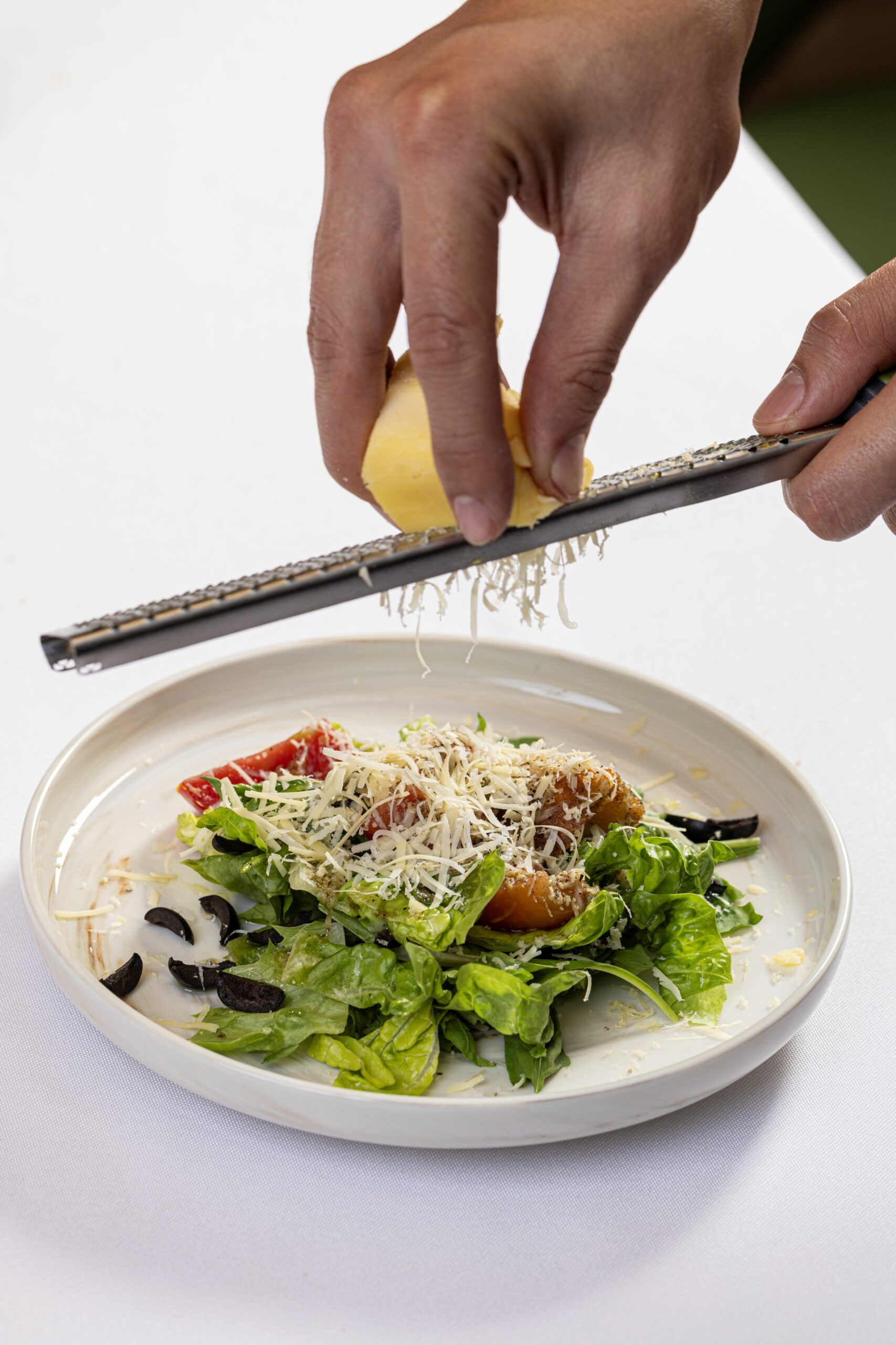Plant-based gastronomy: Tomato panzanella salad