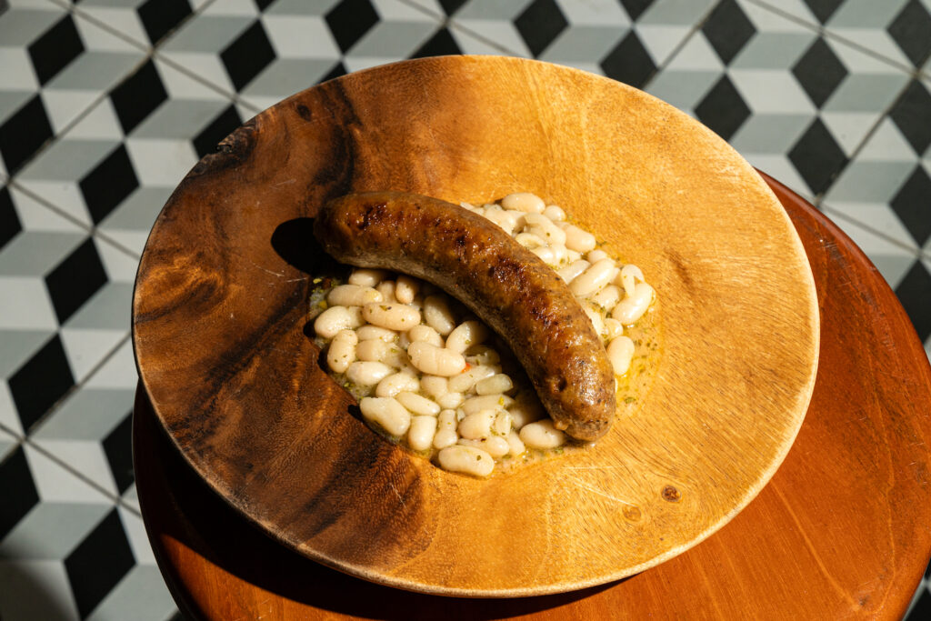 Artisanal sausage with white beans